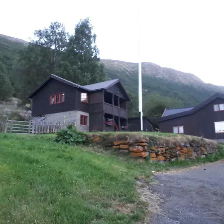 Holiday home Teigen Gard Lom